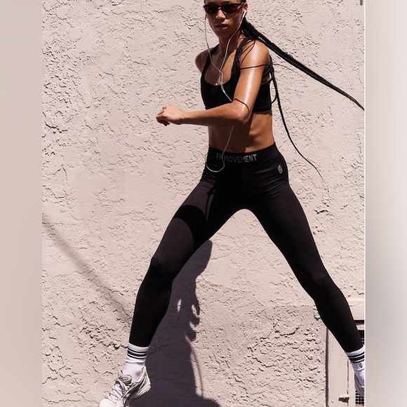 NWT Free People Long Haul Logo Leggings Black Women's Athletic Leggings - Picture 1 of 6